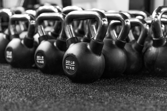 Efektywne ćwiczenia z kettlebell